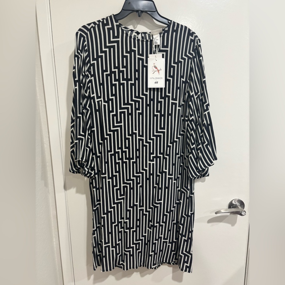 H&M NWT Black and White Geometric Dress, Size 6